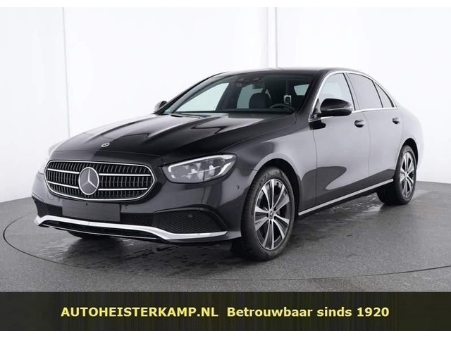 mercedes-benz-e-klasse-300-e-avantgarde-distronic-widescreen-led-camera