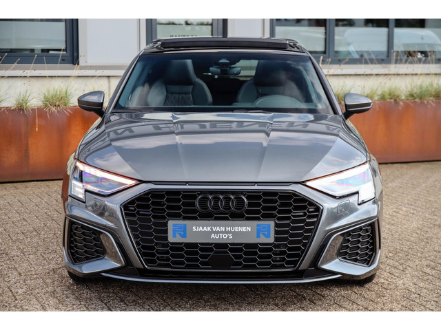 Audi A3 Sportback 40 TFSI e PHEV S Edition S-line 204pk S-Tronic! 1e|DLR|Panoramadak|Virtual Cockpit|Kuipstoelen|LED Matrix|Black