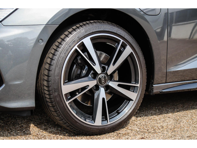 Audi A3 Sportback 40 TFSI e PHEV S Edition S-line 204pk S-Tronic! 1e|DLR|Panoramadak|Virtual Cockpit|Kuipstoelen|LED Matrix|Black