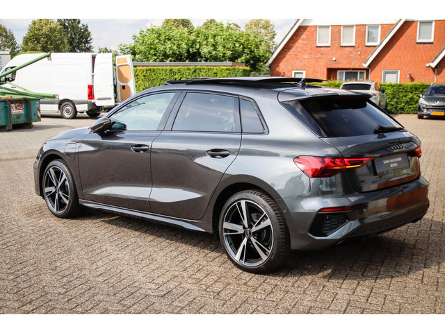 Audi A3 Sportback 40 TFSI e PHEV S Edition S-line 204pk S-Tronic! 1e|DLR|Panoramadak|Virtual Cockpit|Kuipstoelen|LED Matrix|Black