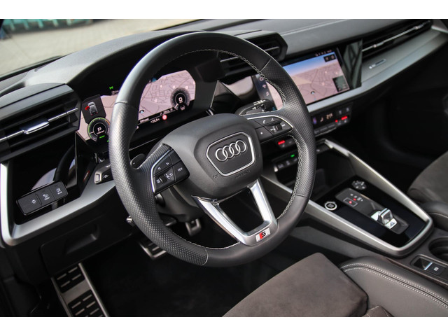 Audi A3 Sportback 40 TFSI e PHEV S Edition S-line 204pk S-Tronic! 1e|DLR|Panoramadak|Virtual Cockpit|Kuipstoelen|LED Matrix|Black