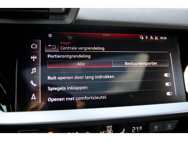 Audi A3 Sportback 40 TFSI e PHEV S Edition S-line 204pk S-Tronic! 1e|DLR|Panoramadak|Virtual Cockpit|Kuipstoelen|LED Matrix|Black