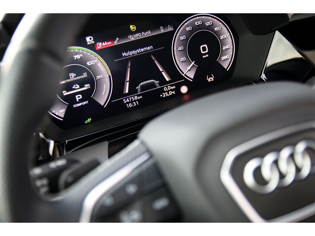 Audi A3 Sportback 40 TFSI e PHEV S Edition S-line 204pk S-Tronic! 1e|DLR|Panoramadak|Virtual Cockpit|Kuipstoelen|LED Matrix|Black