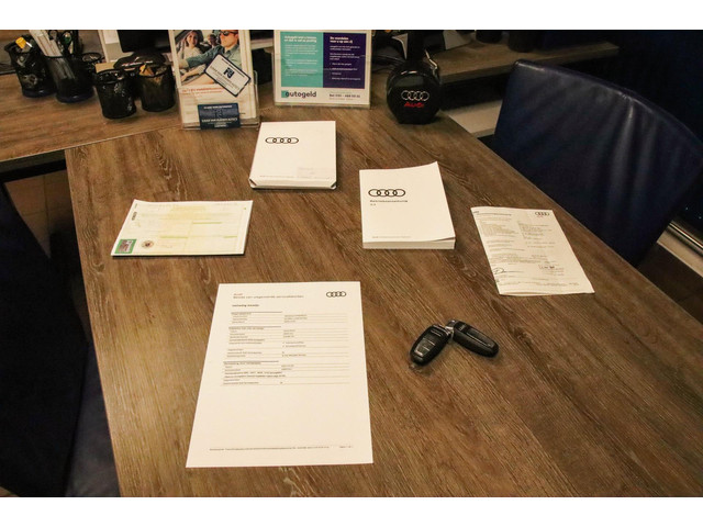 Audi A3 Sportback 40 TFSI e PHEV S Edition S-line 204pk S-Tronic! 1e|DLR|Panoramadak|Virtual Cockpit|Kuipstoelen|LED Matrix|Black