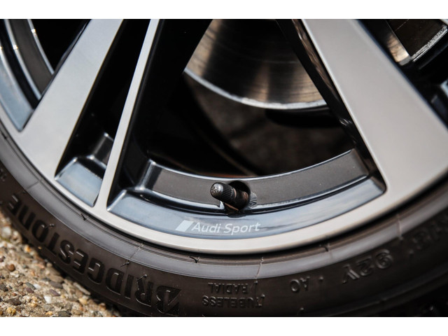 Audi A3 Sportback 40 TFSI e PHEV S Edition S-line 204pk S-Tronic! 1e|DLR|Panoramadak|Virtual Cockpit|Kuipstoelen|LED Matrix|Black