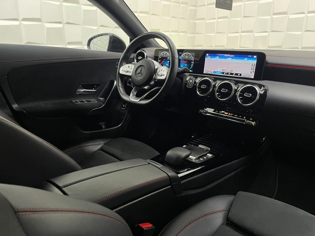 Mercedes-Benz CLA 250 e AMG NIGHT SFEER CAMERA