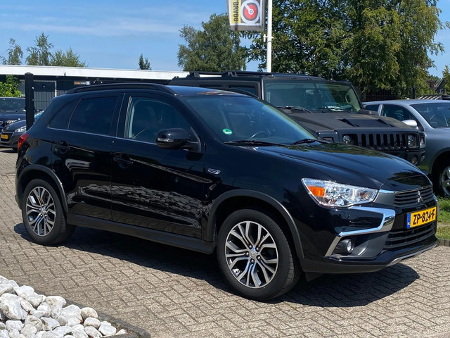 mitsubishi-asx-1.6-benzine-2017-panoramdak-trekhaak-zwart