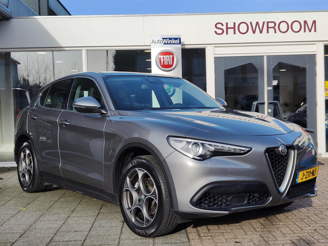 alfa-romeo-stelvio-2.0-turbo-aut.-awd-200pk-super---schuif-kantel-dak---trekhaak---leder---navi---elek.-stoelen