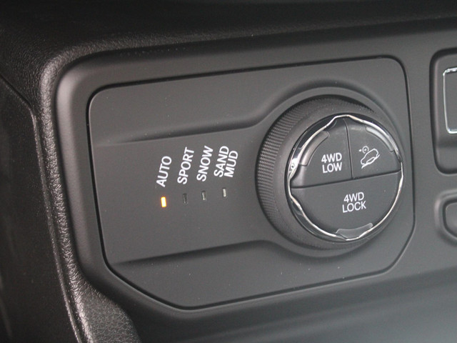 Jeep Renegade 4xe 240 Plug-in Hybrid Electric New Upland | Clima | Apple Carplay | Adapt. Cruise | Dakrails | Priv. Glass | LED | Navi | 17 |