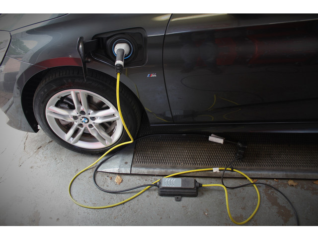 BMW 2 Serie Active Tourer 225xe M iPerformance High Executive - Cruise, Elek verw. voorstoelen, Airco, Navi, Pano!