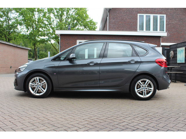 BMW 2 Serie Active Tourer 225xe M iPerformance High Executive - Cruise, Elek verw. voorstoelen, Airco, Navi, Pano!