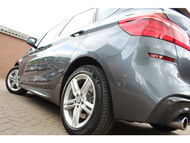 BMW 2 Serie Active Tourer 225xe M iPerformance High Executive - Cruise, Elek verw. voorstoelen, Airco, Navi, Pano!