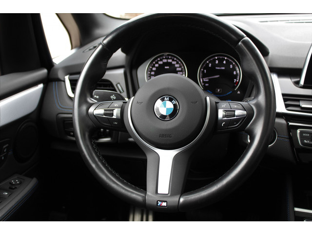 BMW 2 Serie Active Tourer 225xe M iPerformance High Executive - Cruise, Elek verw. voorstoelen, Airco, Navi, Pano!
