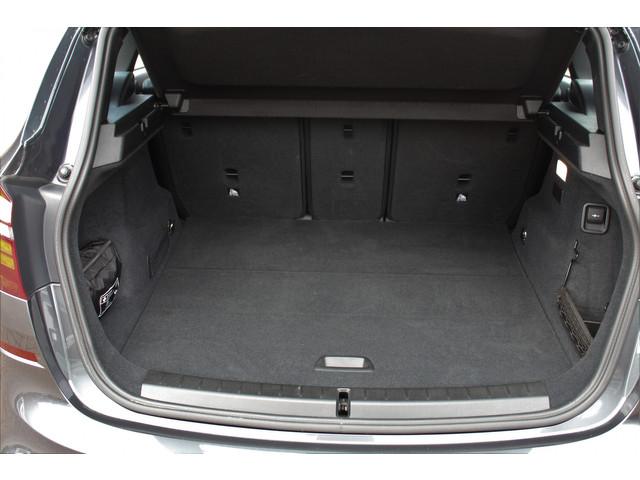 BMW 2 Serie Active Tourer 225xe M iPerformance High Executive - Cruise, Elek verw. voorstoelen, Airco, Navi, Pano!