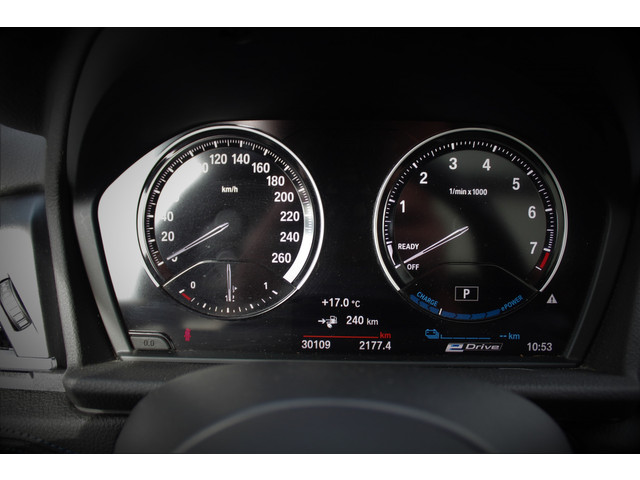 BMW 2 Serie Active Tourer 225xe M iPerformance High Executive - Cruise, Elek verw. voorstoelen, Airco, Navi, Pano!