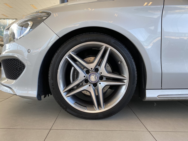 Mercedes-Benz CLA 180 Ambition,AMG Line,Automaat,Navigatie,Parkeerassistent,Trekhaak,Half Leder Alcantara,Climate&Cruisecontrol,Keyless Entry,Blue