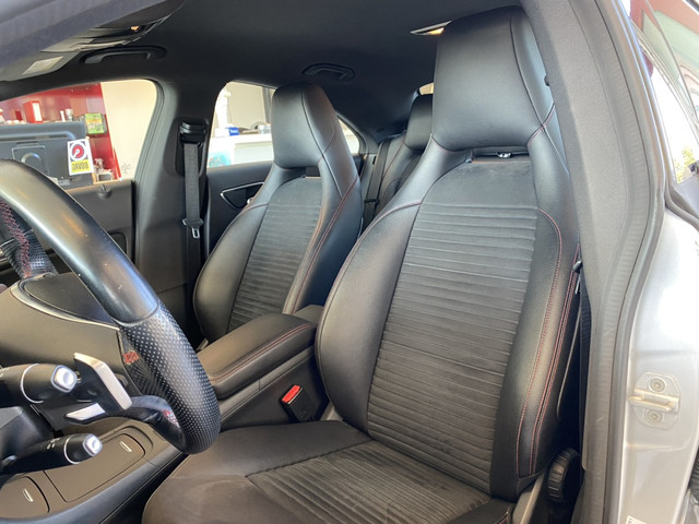 Mercedes-Benz CLA 180 Ambition,AMG Line,Automaat,Navigatie,Parkeerassistent,Trekhaak,Half Leder Alcantara,Climate&Cruisecontrol,Keyless Entry,Blue