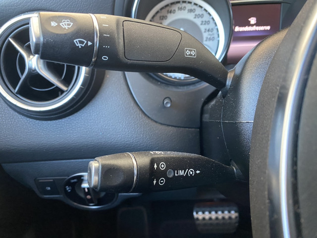 Mercedes-Benz CLA 180 Ambition,AMG Line,Automaat,Navigatie,Parkeerassistent,Trekhaak,Half Leder Alcantara,Climate&Cruisecontrol,Keyless Entry,Blue