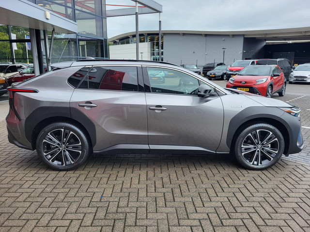 toyota-bz4x-premium-71-kwh-toyota-bz4x-premium-71-kwh-nieuw-voorraadvoordeel-van-56.450-voor-49.400--3-fase-leder-panodak-stoelverw-koelin