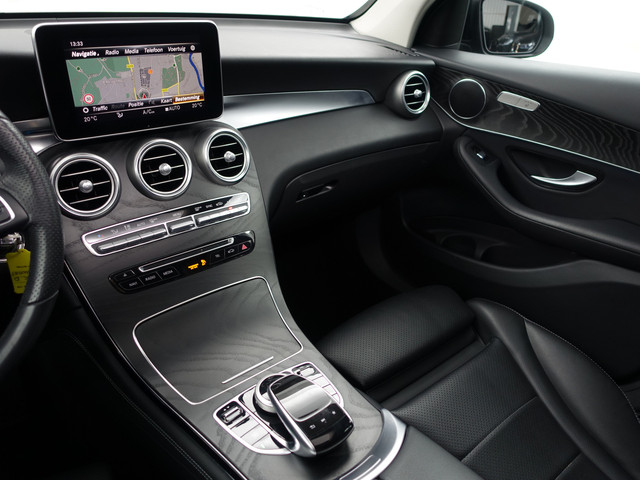 Mercedes-Benz GLC 220 d 4MATIC AMG Premium Plus Aut- Panoramadak, 360 Camera, Sfeerverlichting, Ada Cruise, Elek Trekhaak, Leder Sport Interieur