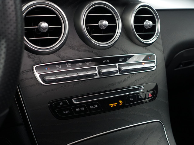 Mercedes-Benz GLC 220 d 4MATIC AMG Premium Plus Aut- Panoramadak, 360 Camera, Sfeerverlichting, Ada Cruise, Elek Trekhaak, Leder Sport Interieur