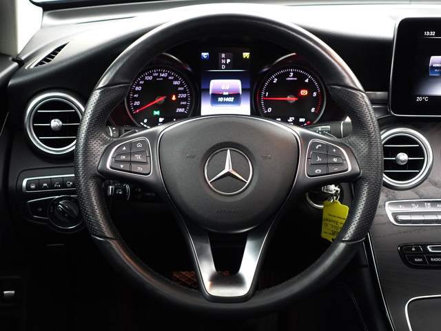 Mercedes-Benz GLC 220 d 4MATIC AMG Premium Plus Aut- Panoramadak, 360 Camera, Sfeerverlichting, Ada Cruise, Elek Trekhaak, Leder Sport Interieur