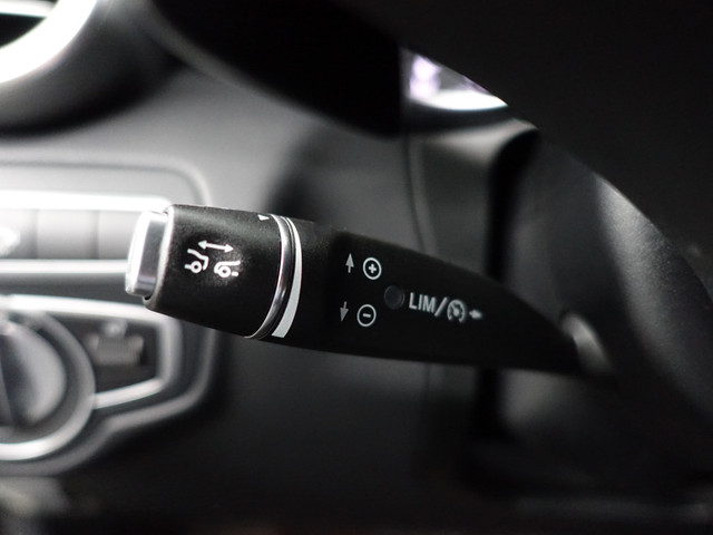 Mercedes-Benz GLC 220 d 4MATIC AMG Premium Plus Aut- Panoramadak, 360 Camera, Sfeerverlichting, Ada Cruise, Elek Trekhaak, Leder Sport Interieur
