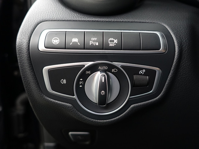 Mercedes-Benz GLC 220 d 4MATIC AMG Premium Plus Aut- Panoramadak, 360 Camera, Sfeerverlichting, Ada Cruise, Elek Trekhaak, Leder Sport Interieur