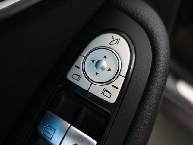 Mercedes-Benz GLC 220 d 4MATIC AMG Premium Plus Aut- Panoramadak, 360 Camera, Sfeerverlichting, Ada Cruise, Elek Trekhaak, Leder Sport Interieur