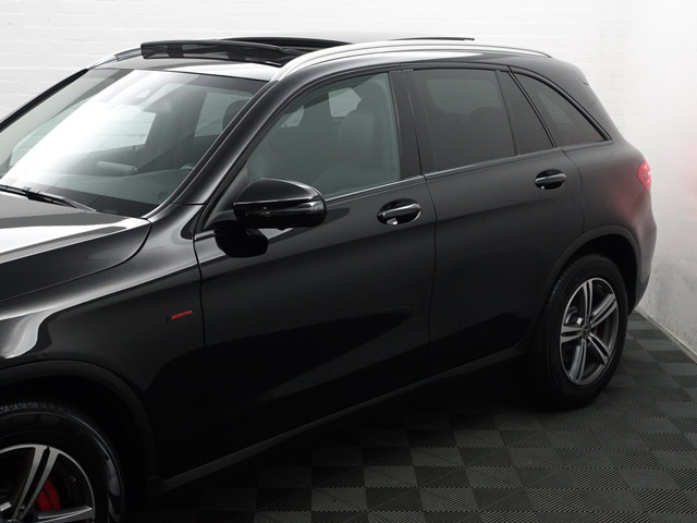 Mercedes-Benz GLC 220 d 4MATIC AMG Premium Plus Aut- Panoramadak, 360 Camera, Sfeerverlichting, Ada Cruise, Elek Trekhaak, Leder Sport Interieur