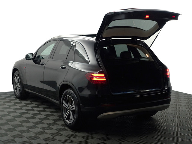 Mercedes-Benz GLC 220 d 4MATIC AMG Premium Plus Aut- Panoramadak, 360 Camera, Sfeerverlichting, Ada Cruise, Elek Trekhaak, Leder Sport Interieur