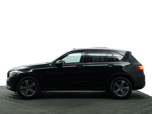 Mercedes-Benz GLC 220 d 4MATIC AMG Premium Plus Aut- Panoramadak, 360 Camera, Sfeerverlichting, Ada Cruise, Elek Trekhaak, Leder Sport Interieur