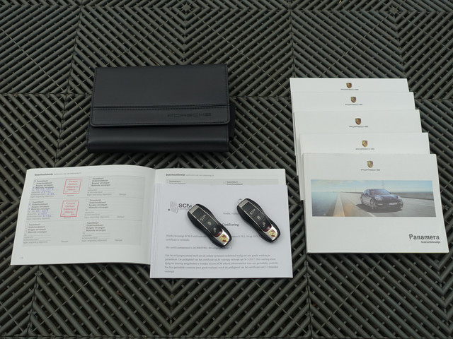 Porsche Panamera 3.0 4S Executive- Sport Chrono, Schuifdak, Soft Close, Stoelventilatie, Bose Audio, 360 Camera