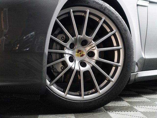 Porsche Panamera 3.0 4S Executive- Sport Chrono, Schuifdak, Soft Close, Stoelventilatie, Bose Audio, 360 Camera