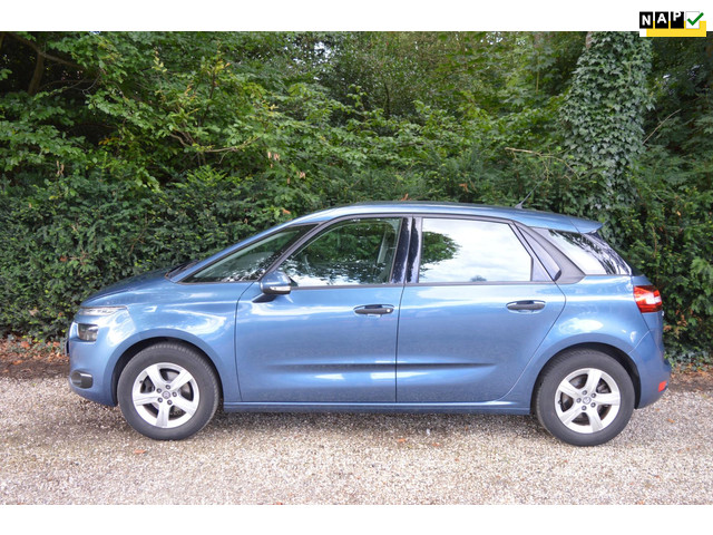 citroen-c4-picasso-1.2-puretech-attraction-trekhaak-nette-auto