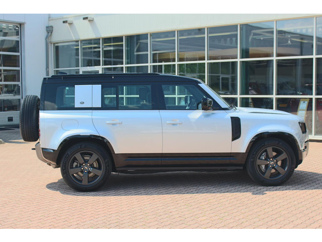 Land Rover Defender 3.0 P400 110 X-Dynamic HSE MHEV MY 2023, Adaptive cruise, Koelbare voortstoelen, Panoramisch schuifdak