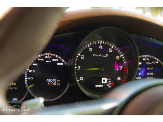 Porsche Panamera Sport Turismo 4.0 Turbo S E-Hybrid Keramisch 686PK