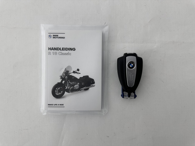 BMW R 18 Classic Option-719 *REVERSE GEAR | CRUISE | LEATHER | LED-LIGHTS | ABS | ESP | AIRSCARF | SIDE-CASES | HANDLE-HEATING*