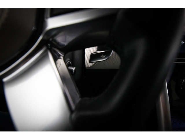Land Rover Discovery 3.0 D300 R-Dynamic HSE 7p. | PANORAMADAK | DAB | APPLE | 360 CAMERA | TREKHAAK EL. | 22 | COLD   HOT CLIMATE- PACK