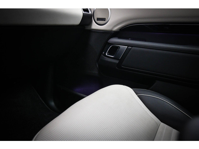 Land Rover Discovery 3.0 D300 R-Dynamic HSE 7p. | PANORAMADAK | DAB | APPLE | 360 CAMERA | TREKHAAK EL. | 22 | COLD   HOT CLIMATE- PACK