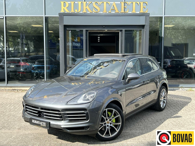 porsche-cayenne-3.0-e-hybrid-pano-sport-chrono-360-acc-22--