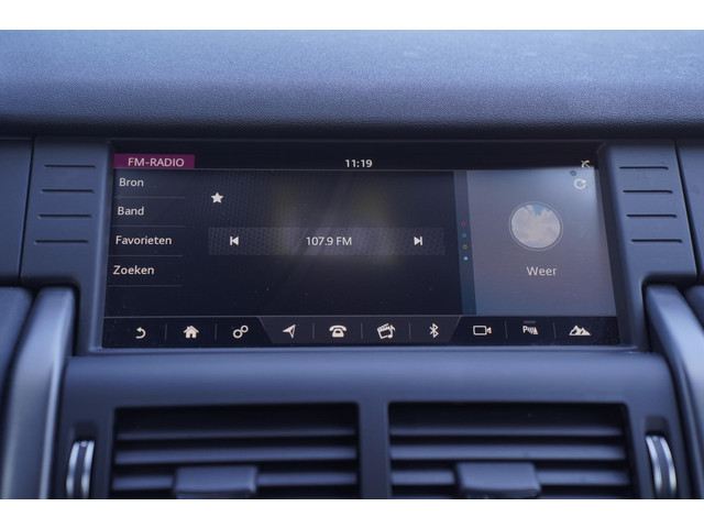 Land Rover Discovery Sport 2.0 TD4 180 PK Landmark Grijs Kenteken 2-Zits Navi Marge Auto, Panoramadak, Cruise control, Trekhaak 2200 kg