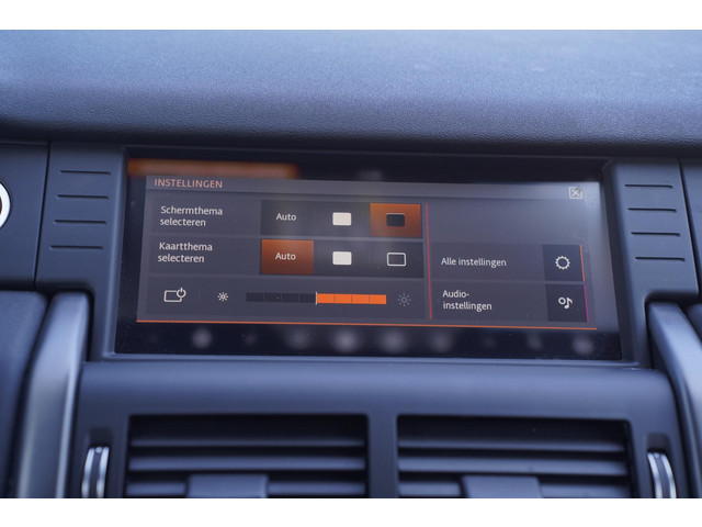 Land Rover Discovery Sport 2.0 TD4 180 PK Landmark Grijs Kenteken 2-Zits Navi Marge Auto, Panoramadak, Cruise control, Trekhaak 2200 kg