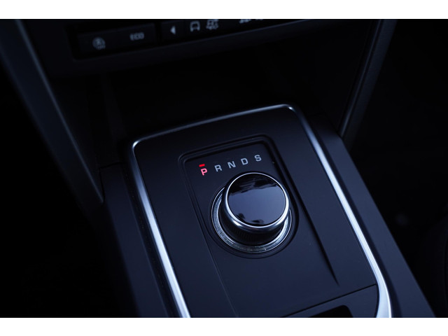 Land Rover Discovery Sport 2.0 TD4 180 PK Landmark Grijs Kenteken 2-Zits Navi Marge Auto, Panoramadak, Cruise control, Trekhaak 2200 kg