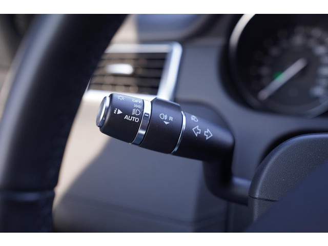 Land Rover Discovery Sport 2.0 TD4 180 PK Landmark Grijs Kenteken 2-Zits Navi Marge Auto, Panoramadak, Cruise control, Trekhaak 2200 kg