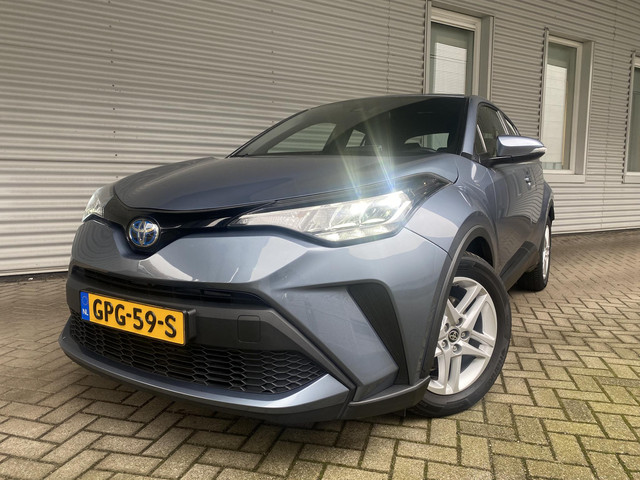 toyota-c-hr-1.8-hybrid-business