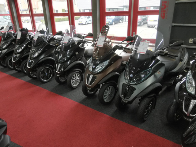 Piaggio MP3 500 LT   ABS 55 stuks op voorraad v.a € 4250, Piaggio  MP3 500 LT   ABS 55 stuks op voorraad v.a € 4250, !!