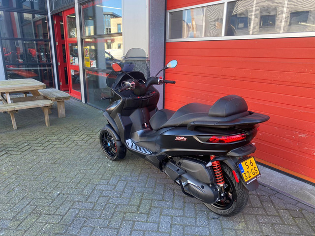 Piaggio MP3 Metropolis RS 400 HPE SPORT Piaggio  MP3 400 HPE SPORT