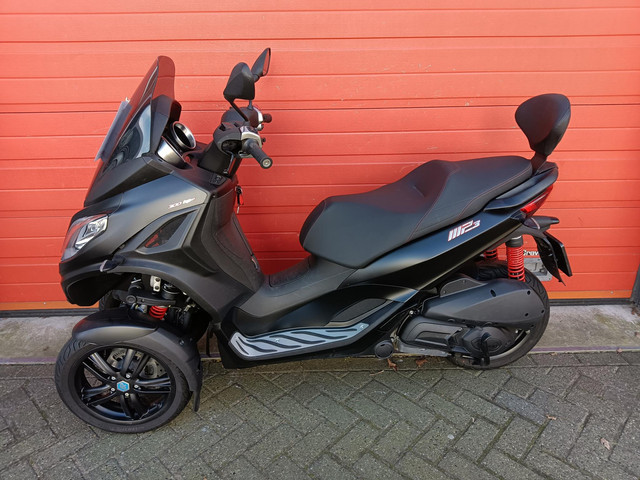 Piaggio MP3 300 HPE ABS Sport 15 stuks nieuw en gebruikt ! Piaggio  MP3 300 HPE ABS Sport 15 stuks nieuw en gebruikt !