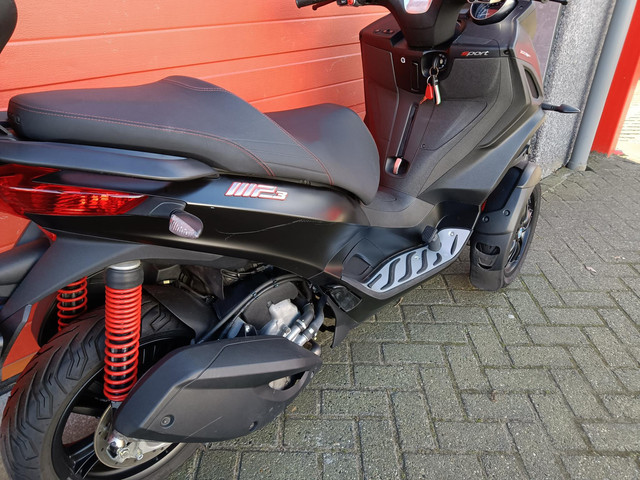Piaggio MP3 300 HPE ABS Sport 15 stuks nieuw en gebruikt ! Piaggio  MP3 300 HPE ABS Sport 15 stuks nieuw en gebruikt !